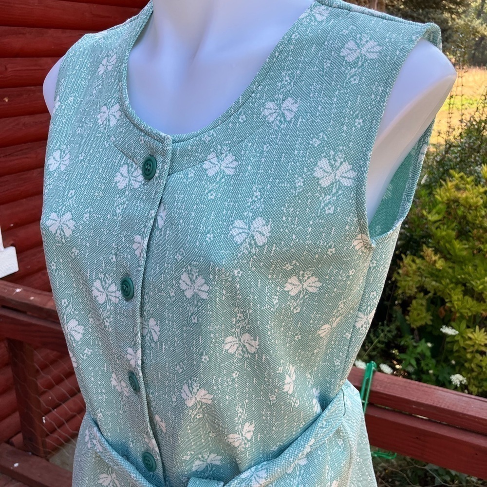 Vintage 1970’s polyester vest top with belt size M/L - Picture 6 of 10
